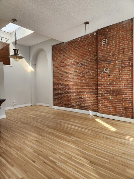 Building Photo - 1744 Blake St