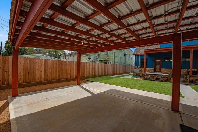 Building Photo - 1459 Munger St