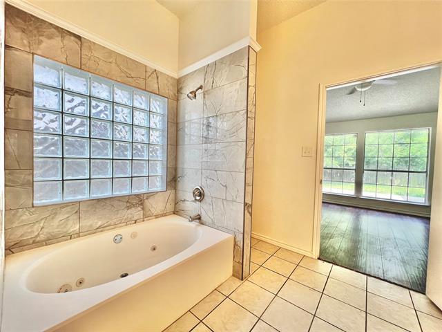 Building Photo - 7420 Blackthorn Dr