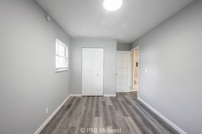 Building Photo - "Charming 3-Bed Home on Dubarry Road – Coz...