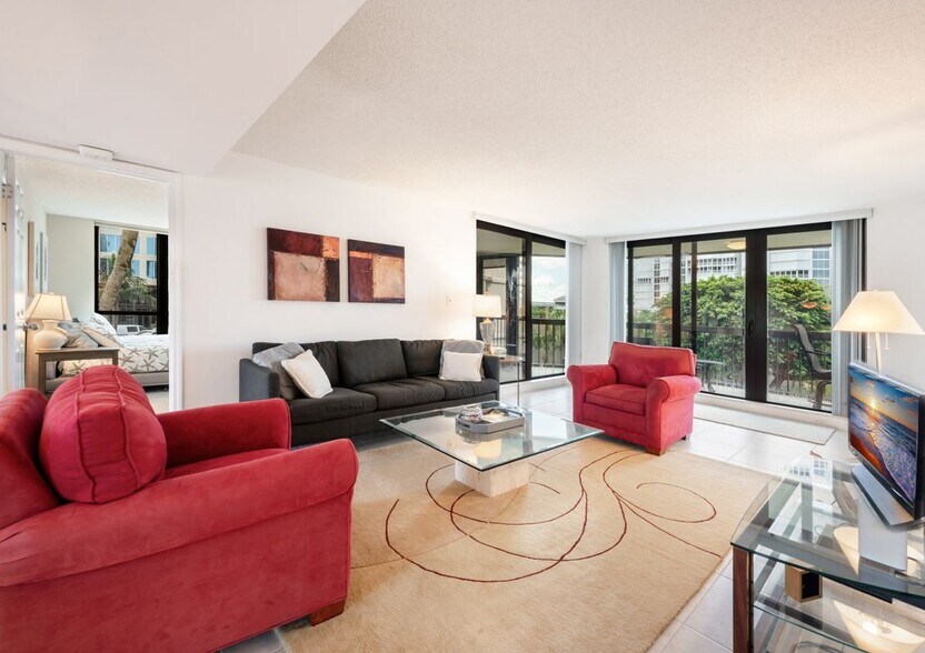 Building Photo - 4551 Gulf Shore Blvd N