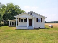 Building Photo - 142 Booker St