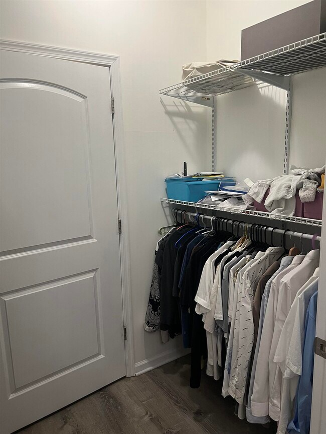 Building Photo - 5903 Jefferson St