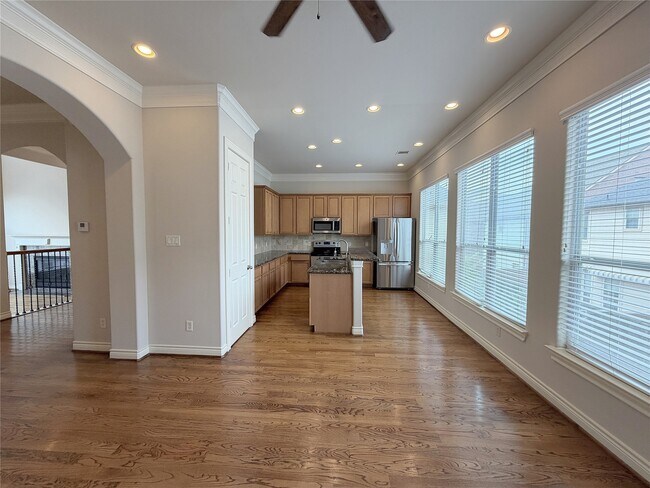 Building Photo - 2612 Edgefield Lakes Dr