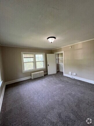 Building Photo - 1 Bedroom, 1 Bathroom Historical Apartment...