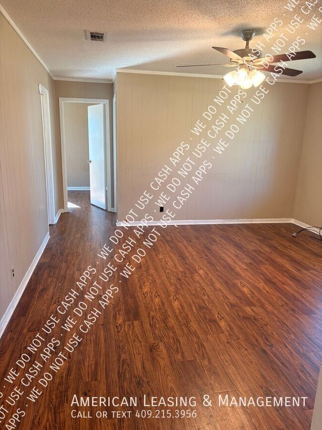 Building Photo - 281 S 2nd St