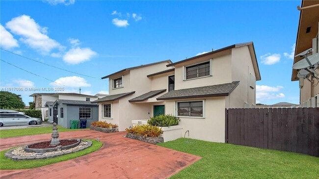 Building Photo - 8877 SW 36th St