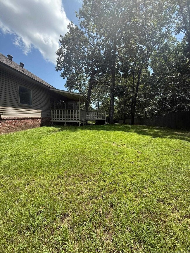 Building Photo - 8705 Wingate Dr