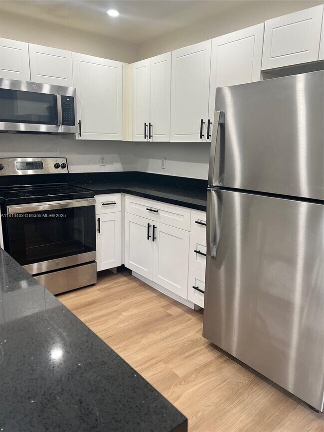 Building Photo - 2130 SW 87th Way