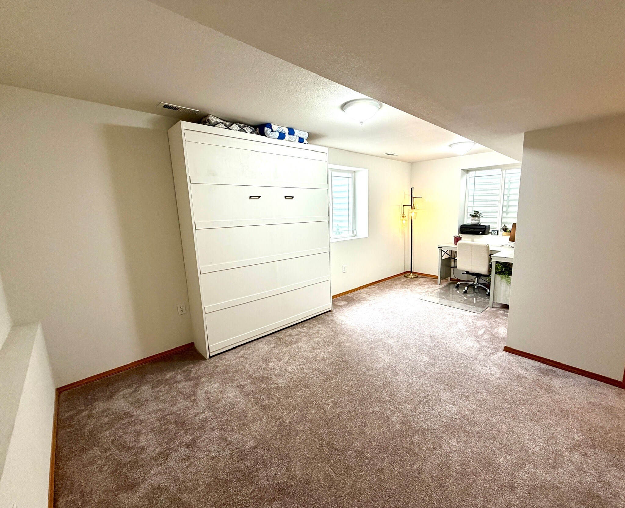Building Photo - 1321 E Elderberry Cir