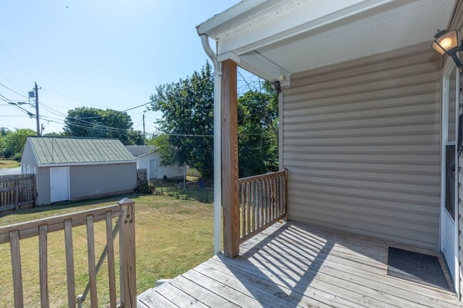 Building Photo - 2 Bed, 1 Bath Rancher in Martinsburg, WV