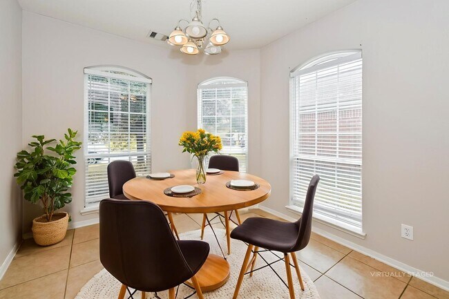 Building Photo - 4207 Old Arbor Way