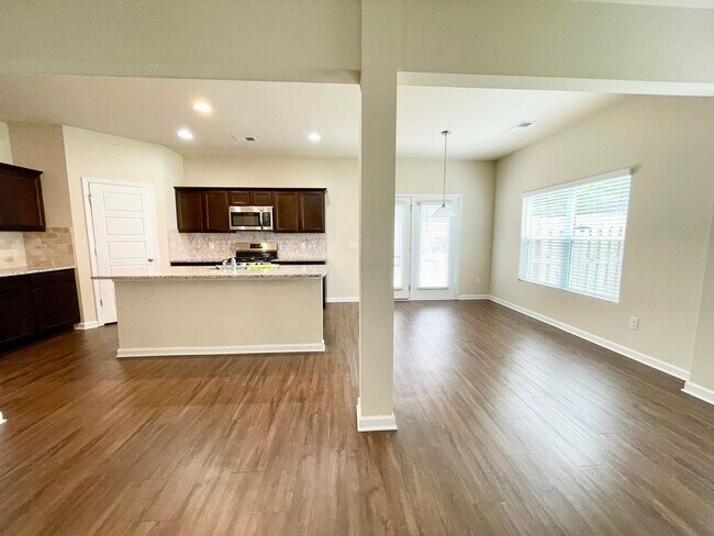 Building Photo - Bickley Estates in chapin
