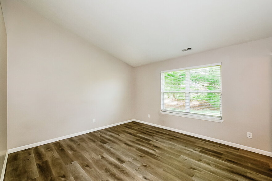 Building Photo - 12164 Laurelwood Dr
