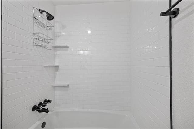 Building Photo - 3925 Greenhills Ct