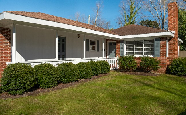 Building Photo - 112 Park Dr