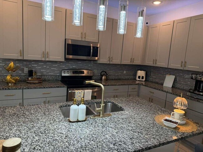 Building Photo - 570 Feltrim Manor Rd