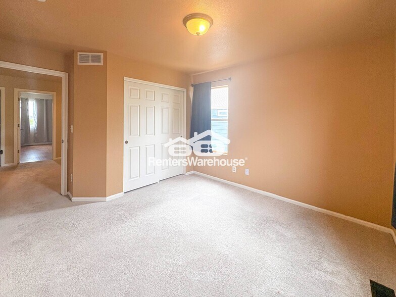 Building Photo - 12674 Jersey Cir E