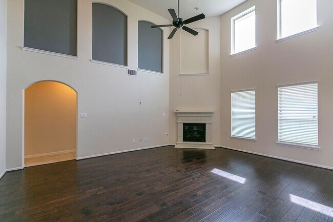 Building Photo - 2919 Iris Gable Ct