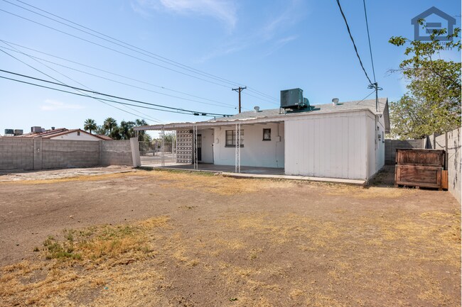 Building Photo - 2849 W Alice Ave