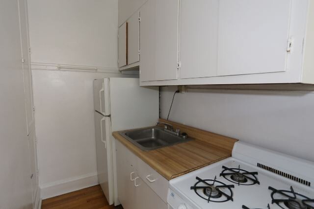Building Photo - 4634 N Paulina St