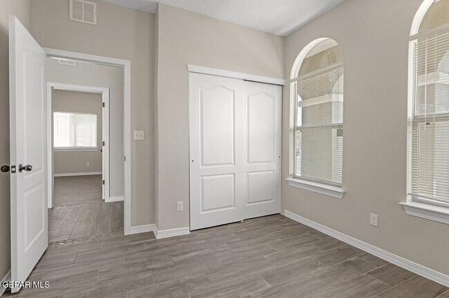 Building Photo - 14349 Tobe Davis Dr