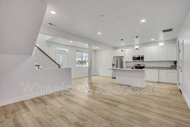 Building Photo - 3586 S Xenon Dr