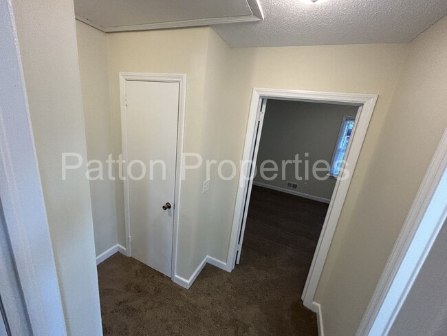 Building Photo - 7034 Fairmont Rd