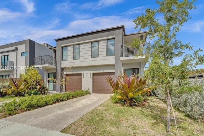 Building Photo - 1101 NE 16th Terrace