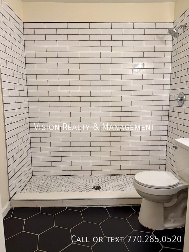 Building Photo - 673 Kennesaw Ave NE