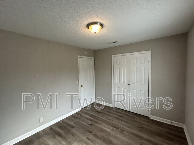 Building Photo - 1904 Westchester Dr