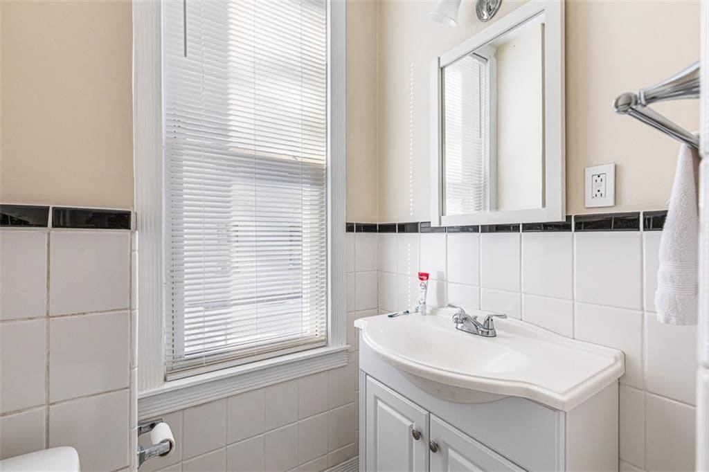 Building Photo - 1402 Westminster St