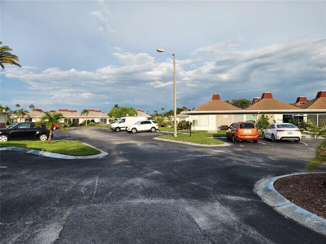 Building Photo - 4347 Tahitian Gardens Cir