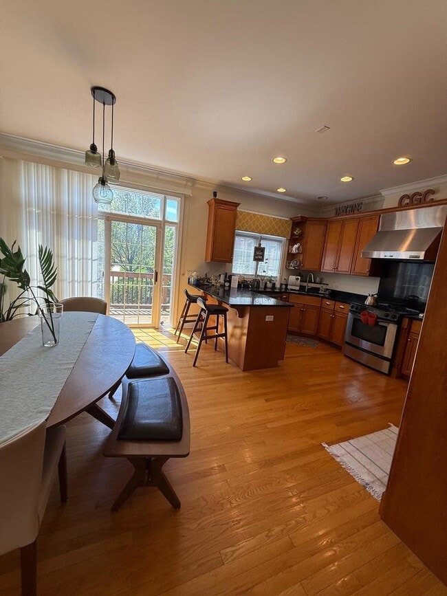 Building Photo - 2007 Alta Vista Ct