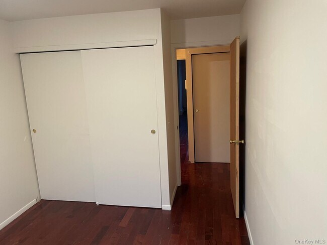 Building Photo - 7 Dune Ct