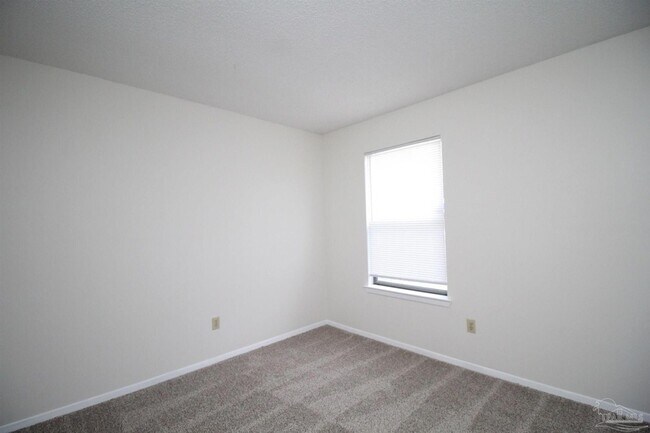 Building Photo - 6801 Tiki Ln