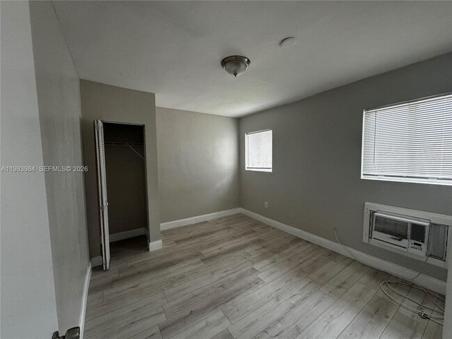 Building Photo - 1920 Washington Ave