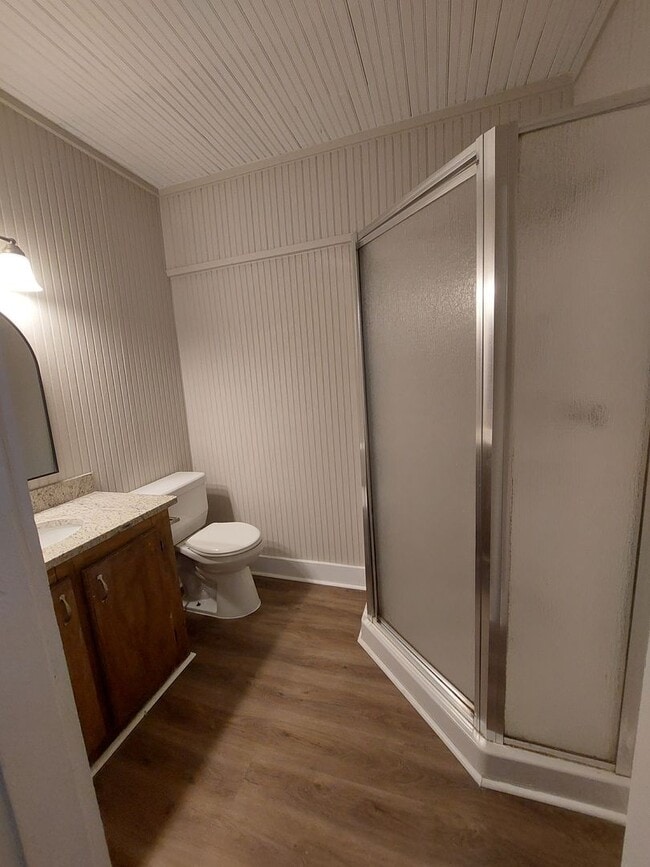 Building Photo - Spacious 3-bedroom Home in Jordan/Johnson Area