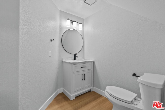 Building Photo - 18812 Vista Del Canon