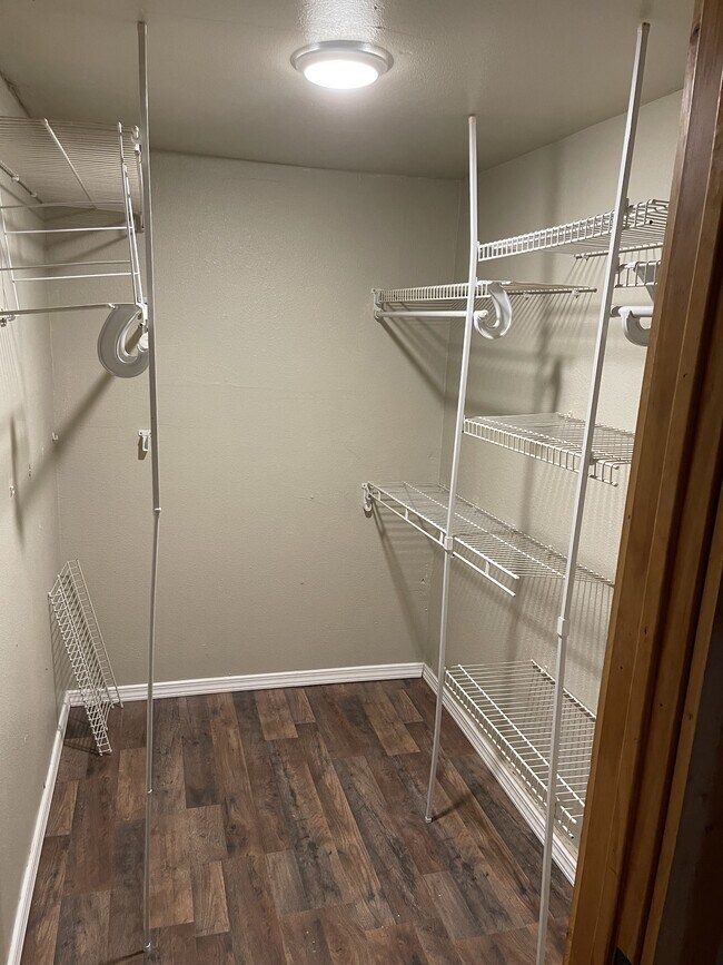 Building Photo - 361 S 2nd St