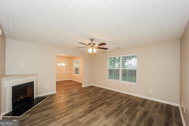 Building Photo - 1417 Arbor Pl Dr