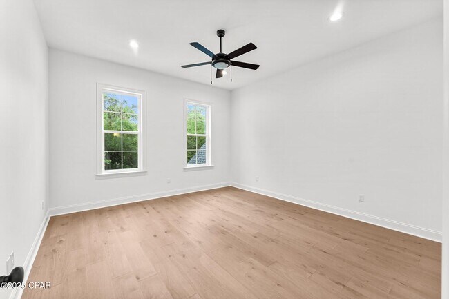 Building Photo - 3500 Fox Run Blvd