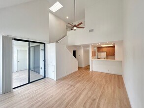 Building Photo - Beautiful 2BD/2BA W/ A/C, In-Unit Laundry, and Reserved Parking in Mission Valley!