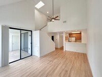 Building Photo - Beautiful 2BD/2BA W/ A/C, In-Unit Laundry, and Reserved Parking in Mission Valley!