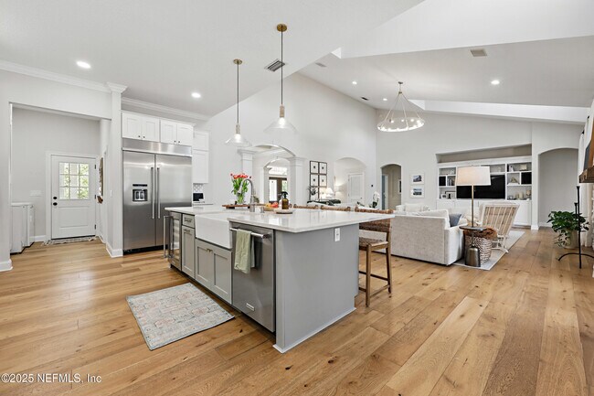 Building Photo - 24601 Deer Trace Dr