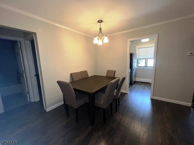 Building Photo - 747 Riverside Ave