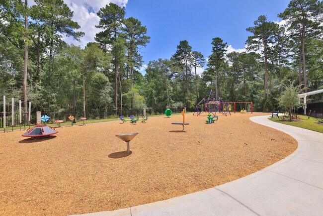 Building Photo - 42124 MISTERIO HILLS RD