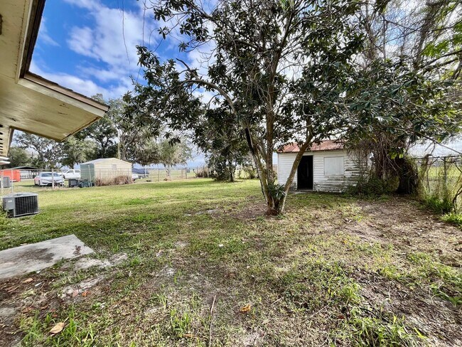 Building Photo - 39500 Lincoln Ave