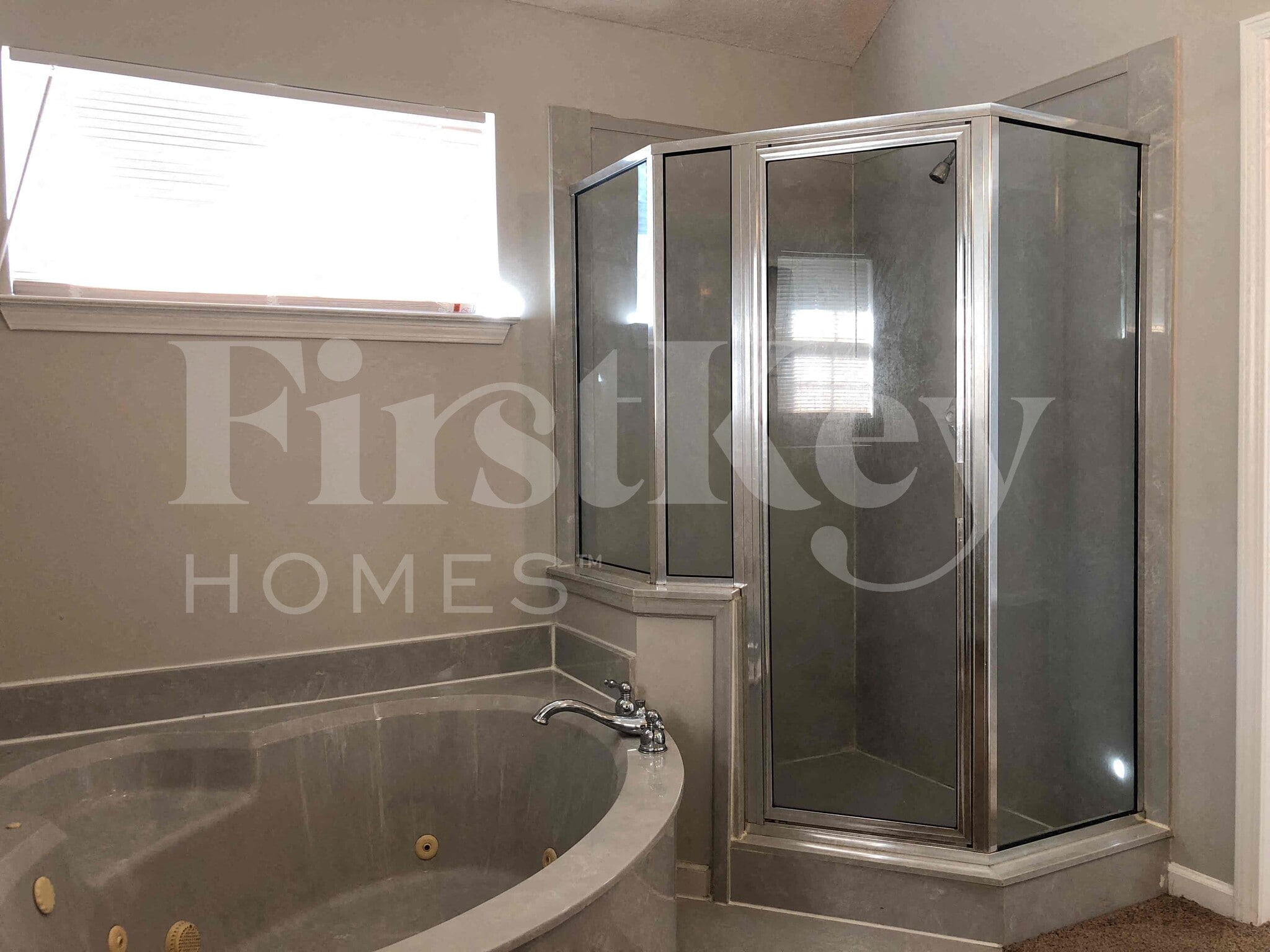 Building Photo - 3770 Richbrook Dr