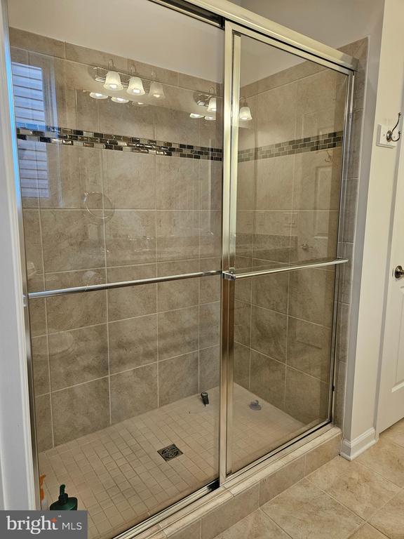 Building Photo - 18 Fenwick Dr